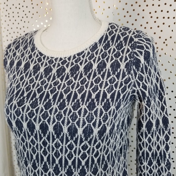 Loft | Blue & White Patterned Linen Hi-Lo Sweater - Picture 2 of 7